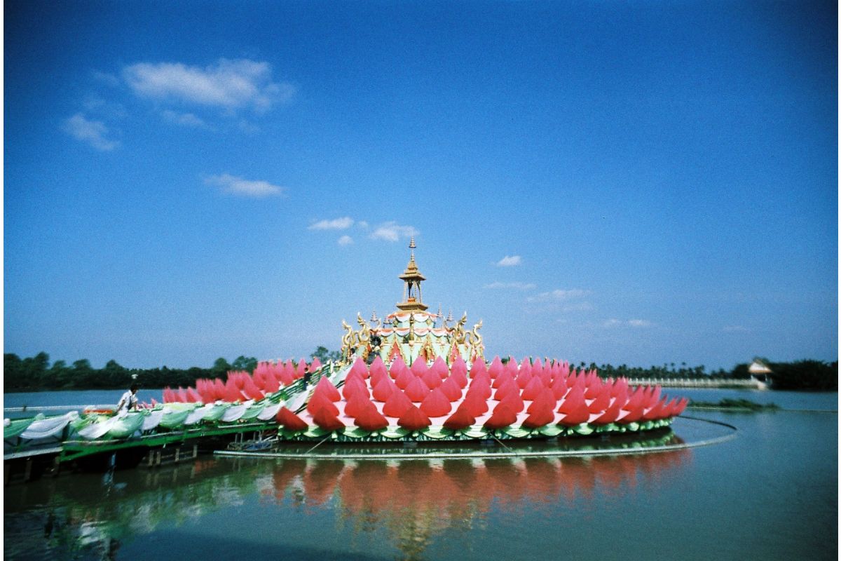 LomoChrome Color ’92 35 mm ISO 400